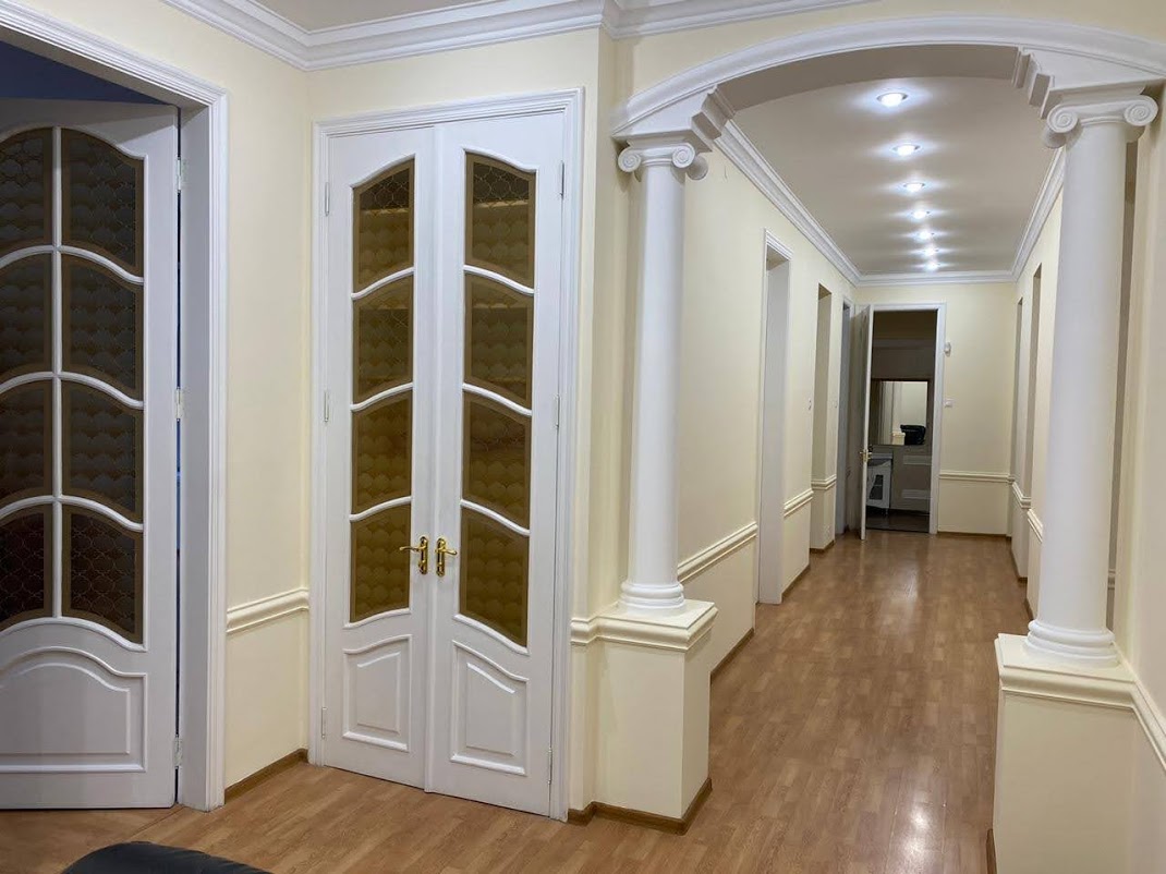 Аренда офиса в ж/ф, м.Льва Толстого (235 кв.м.)