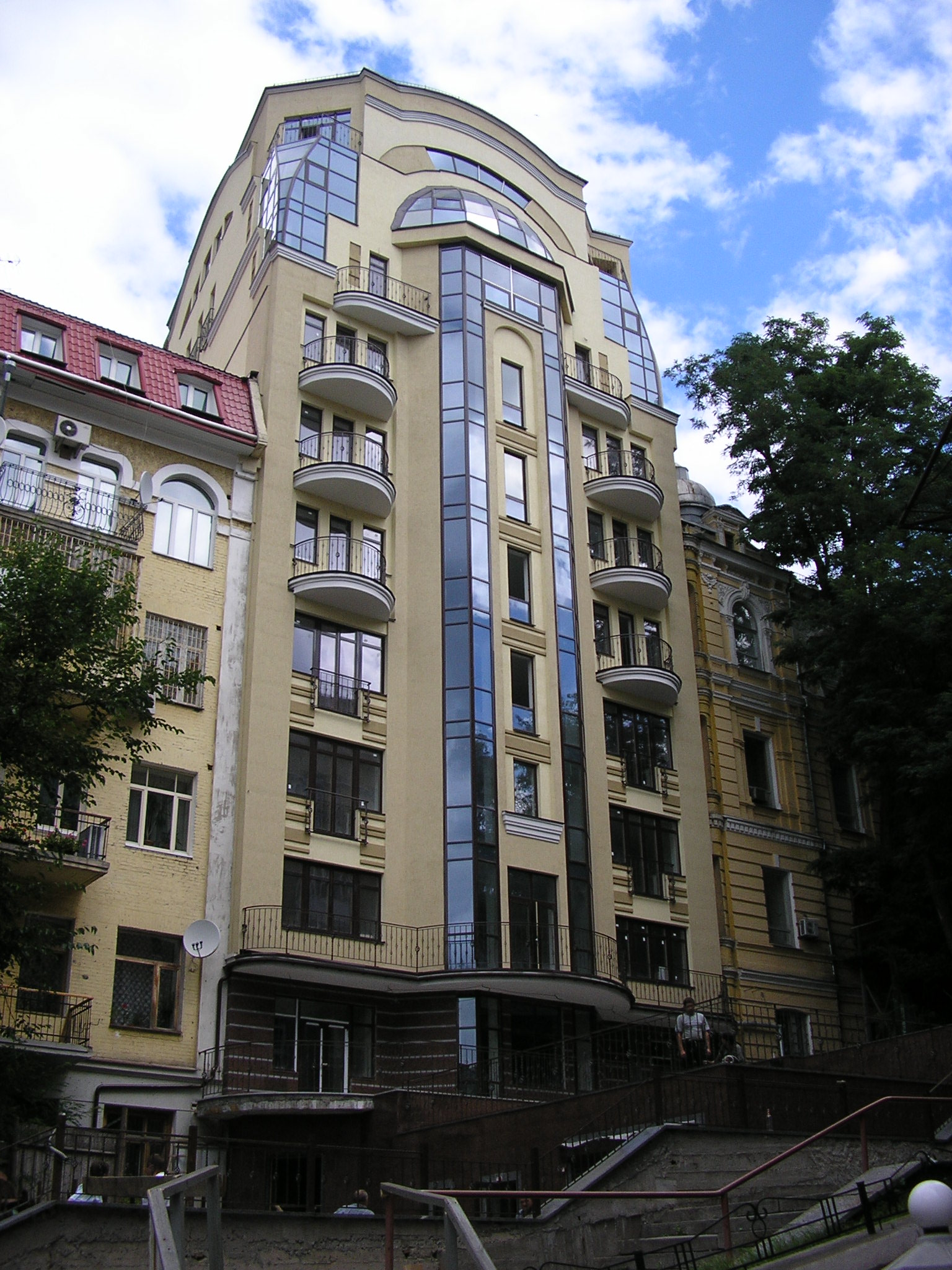 Аренда офиса в центре Киева, Крутой спуск (1100 кв.м.)