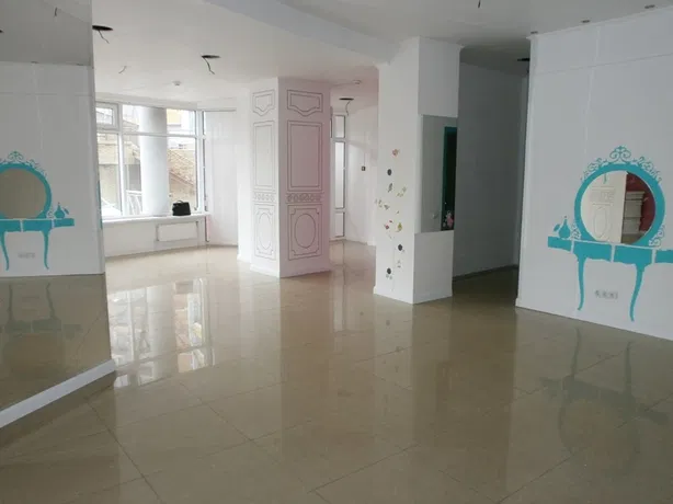 Коновальца (Щорса) 32б (103 кв.м.) отдельный вход